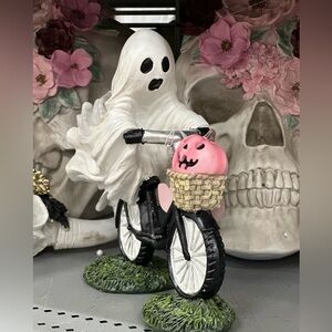 Halloween decor  Ghost On Bike riding bicycle Pink
Pumpkin